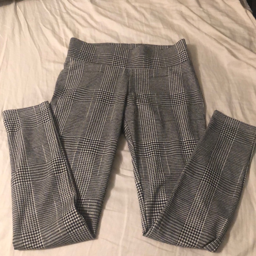 Brand new Houndstooth-print pants